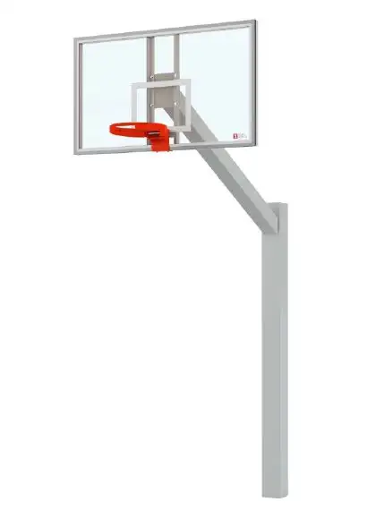 Tablero de básquetbol con poste grueso